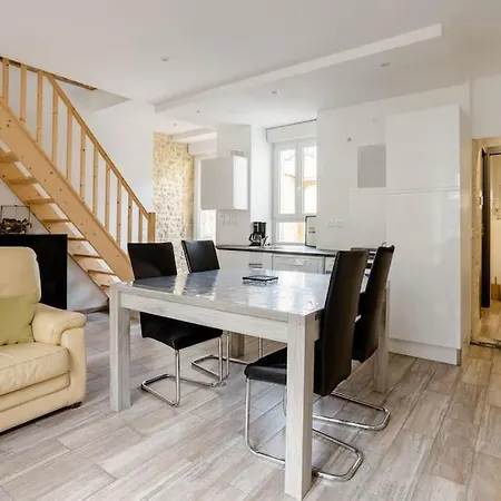 3 Pers Pasteur Sur Sarthe Centre