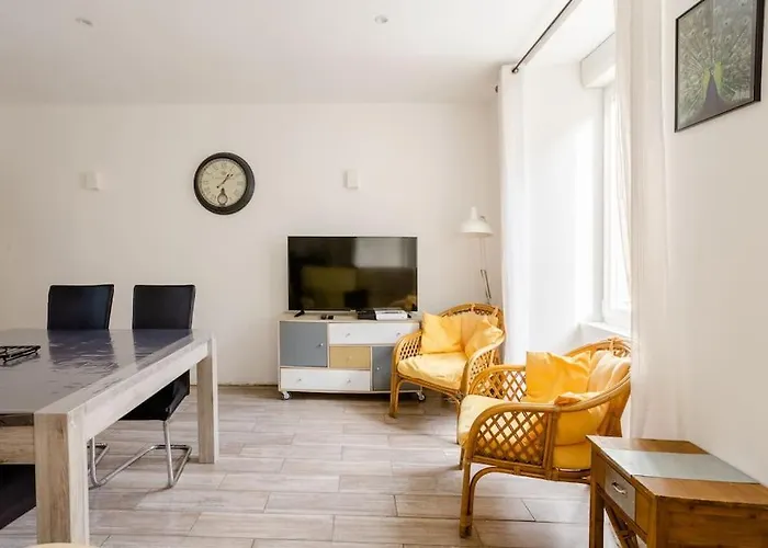 3 Pers Pasteur Sur Sarthe Centre *